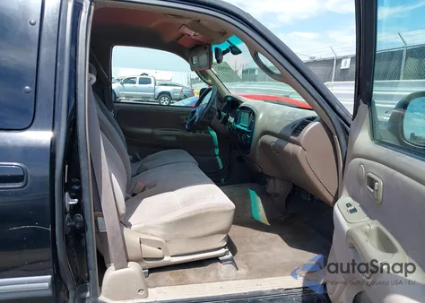 2001 Toyota Tundra Sr5 V8 z USA, uszkodzony, nr VIN 5TBRT34111S165548